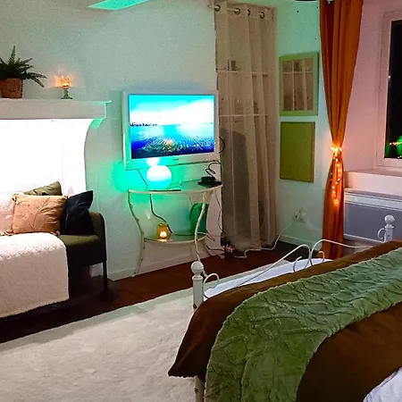 Sejour Detente Avec Son Privatif Proche De La Cite De Carcassonne Et Du Canal Du Midi B&B